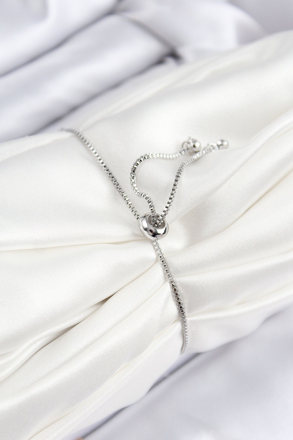 Pirinç Zirkon Taşlı Kalp Model Gümüş Renk Asansörlü Kadın Bileklik - TJ-BB7742