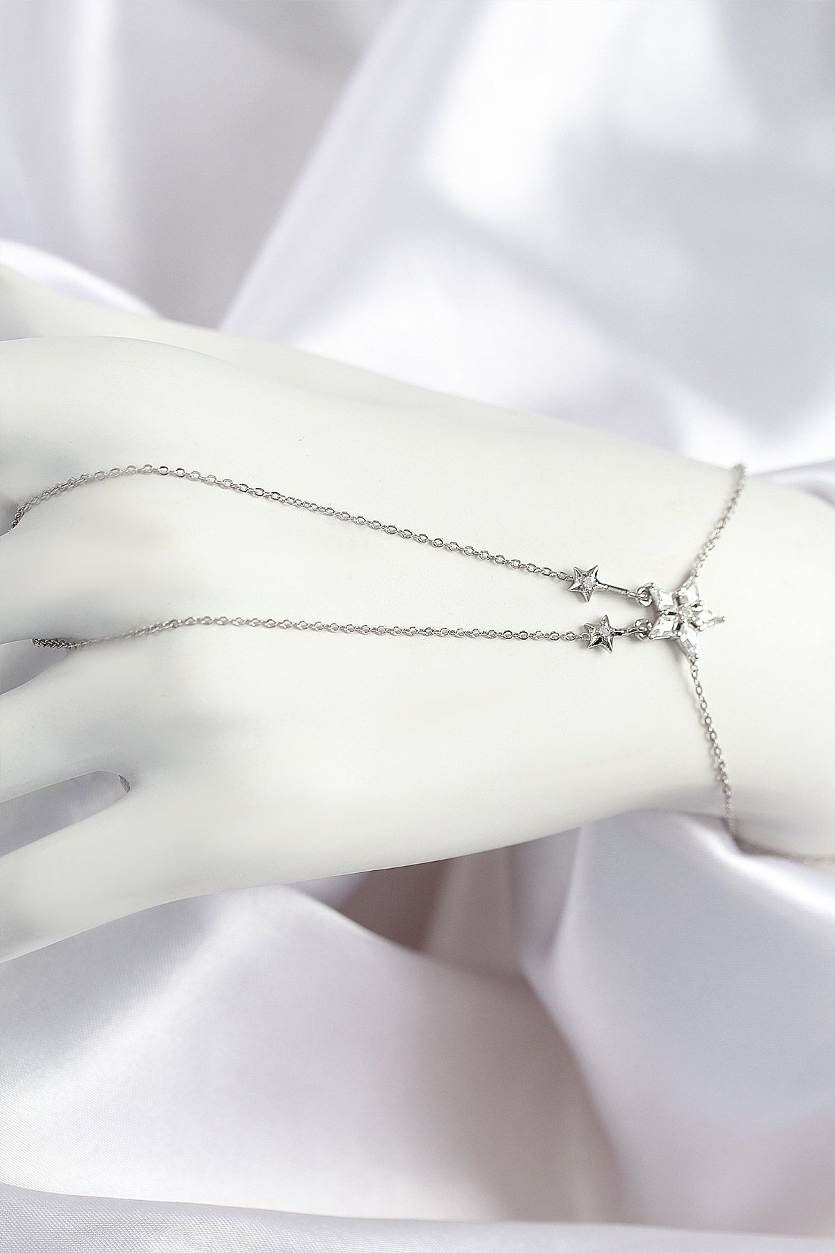 Pirinç Zirkon Taşlı Yıldız Model Gümüş Renk Şahmeran - TJ-SN711