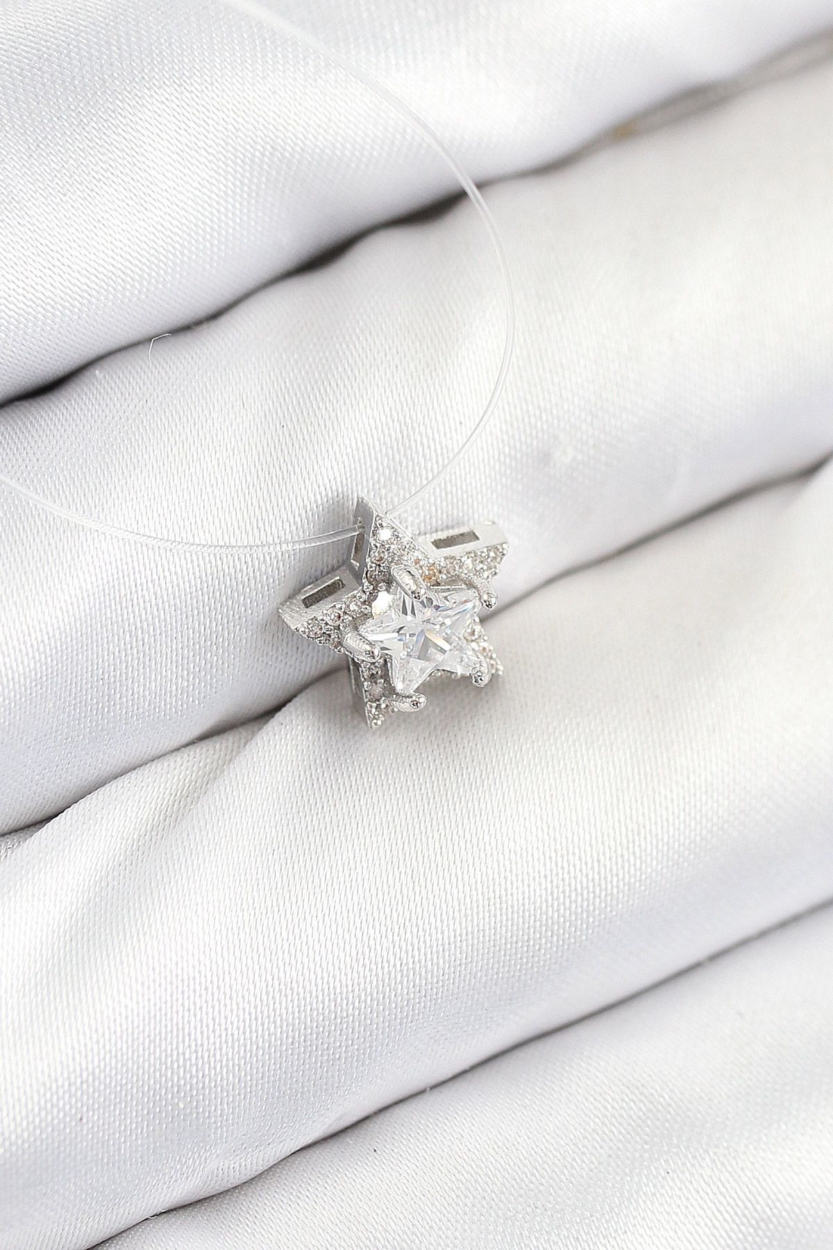 Misineli Yıldız Model Gümüş Renk Hayalet Kolye - TJ-BKO10504