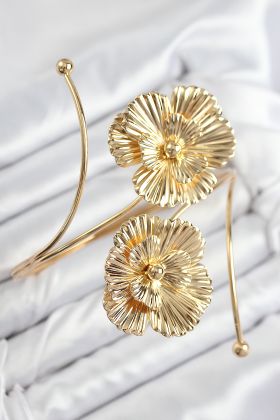 Pirinç Çiçekli Model Gold Renk Kadın Pazu Bileklik - TJ-BB7793