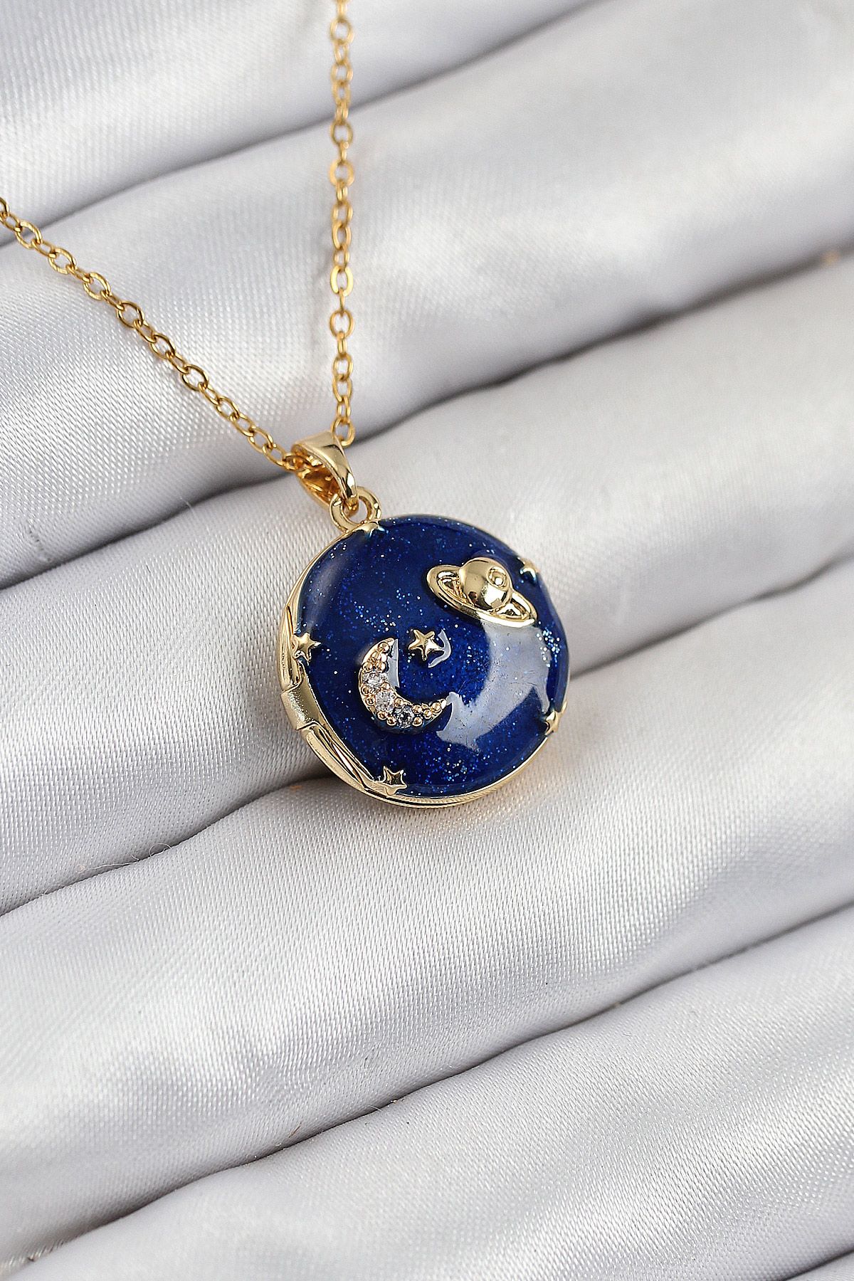 316L Çelik Zirkon Taşlı Açılabilr Kapaklı Gezegen Model Gold Renk Kadın Kolye - TJ-BKO10519