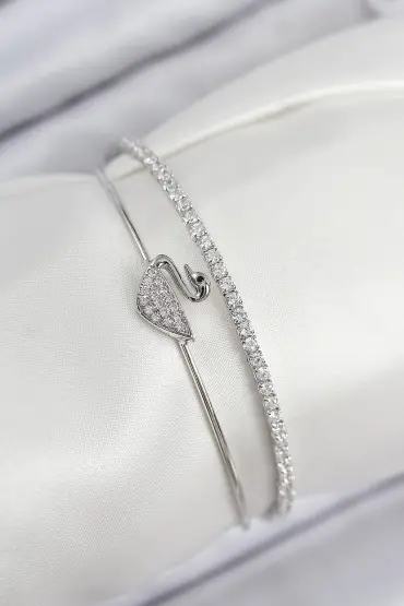 Pirinç Zirkon Taşlı Kuğu Model Gümüş Renk Kadın Bileklik - TJ-BB7890
