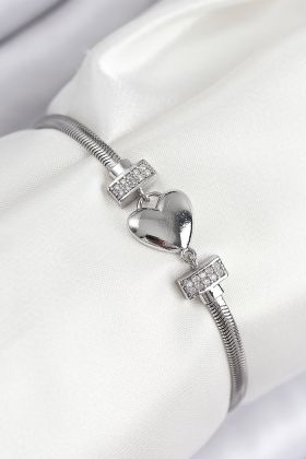 Pirinç Zirkon Taşlı Kalp Model Gümüş Renk Kadın Bileklik - TJ-BB7900