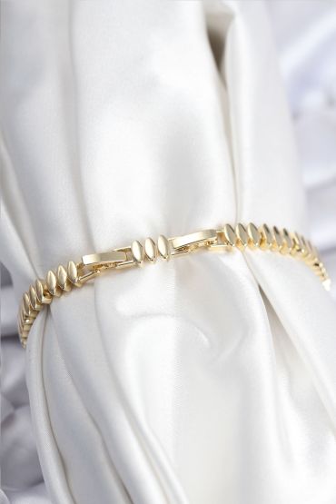 Pirinç VIP Seri Gold Renk Zirkon Taşlı Arpa Model Kadın Bileklik - TJ-BB7928