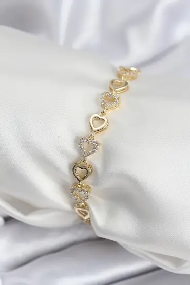 Pirinç VIP Seri Gold Renk Sıralı Kalp Model Kadın Bileklik - TJ-BB7935