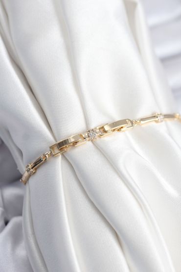 Pirinç VIP Seri Gold Renk Parçalı Model Zirkon Taşlı Kadın Bileklik - TJ-BB7941