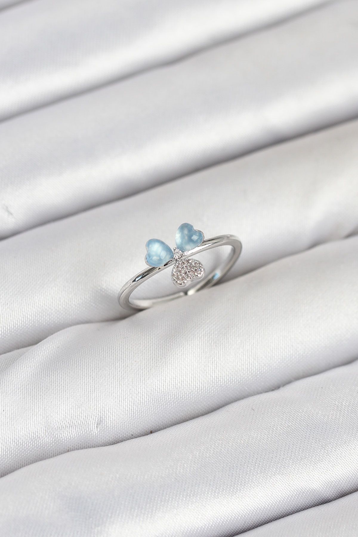 Pirinç Gümüş Renk Yonca Model Kadın Yüzük - TJ-BYK3859