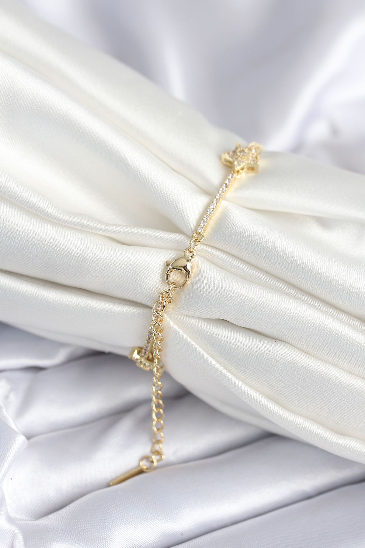 Pirinç Gold Renk Yıldız Model Kadın Bileklik - TJ-BB7986