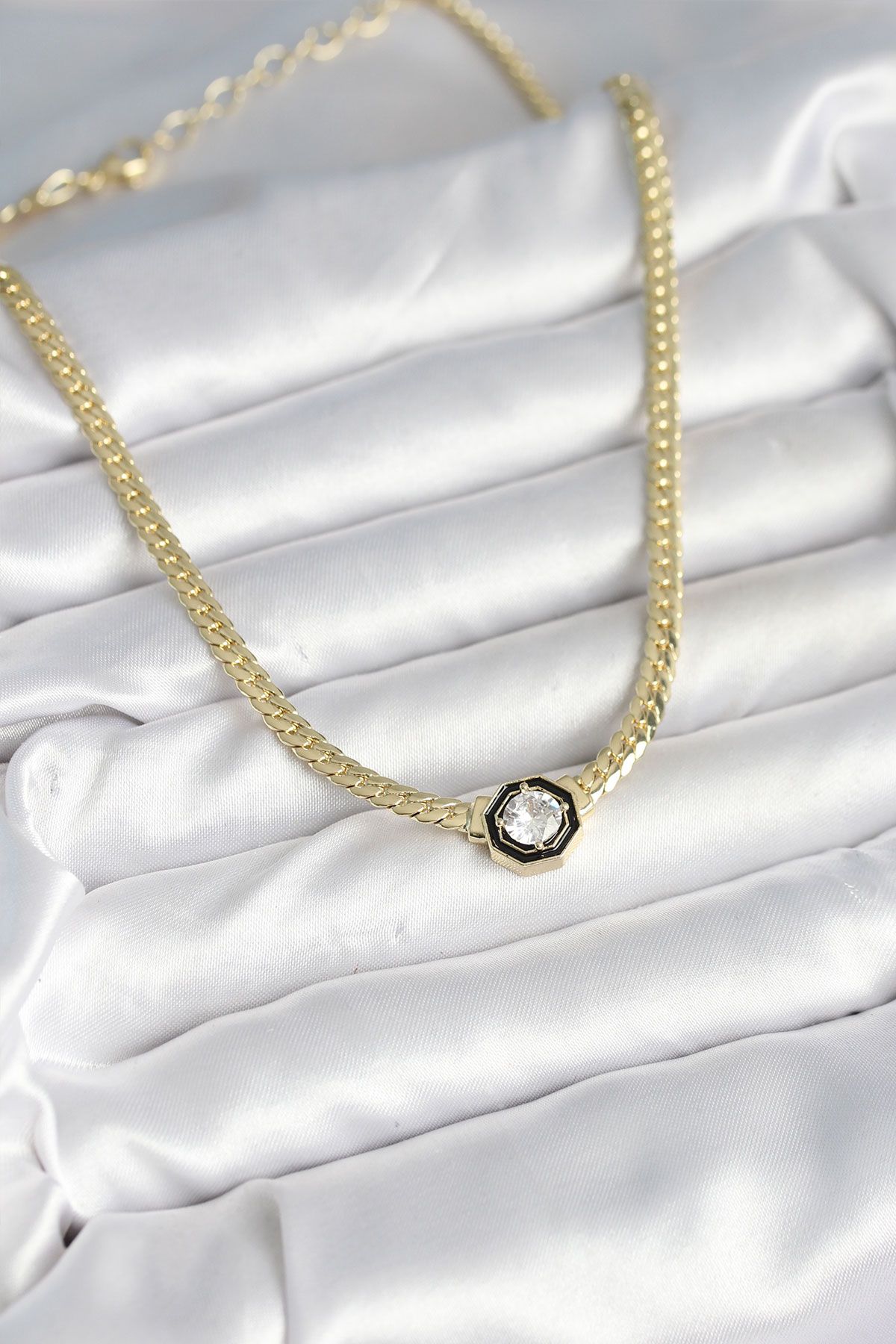 Pirinç Gold Renk Zirkon Taşlı Kadın Kolye - TJ-BKO10601