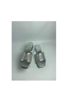 Ortu Gümüş Cilt İşlemeli Terlik