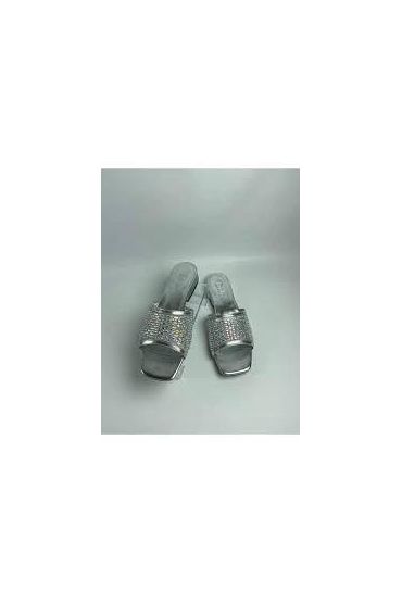 Ortu Gümüş Cilt İşlemeli Terlik