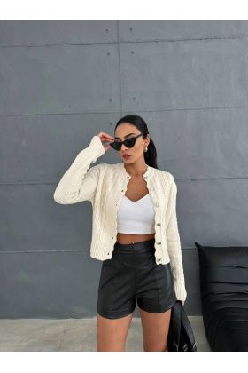 Düğme detaylı hırka ekru