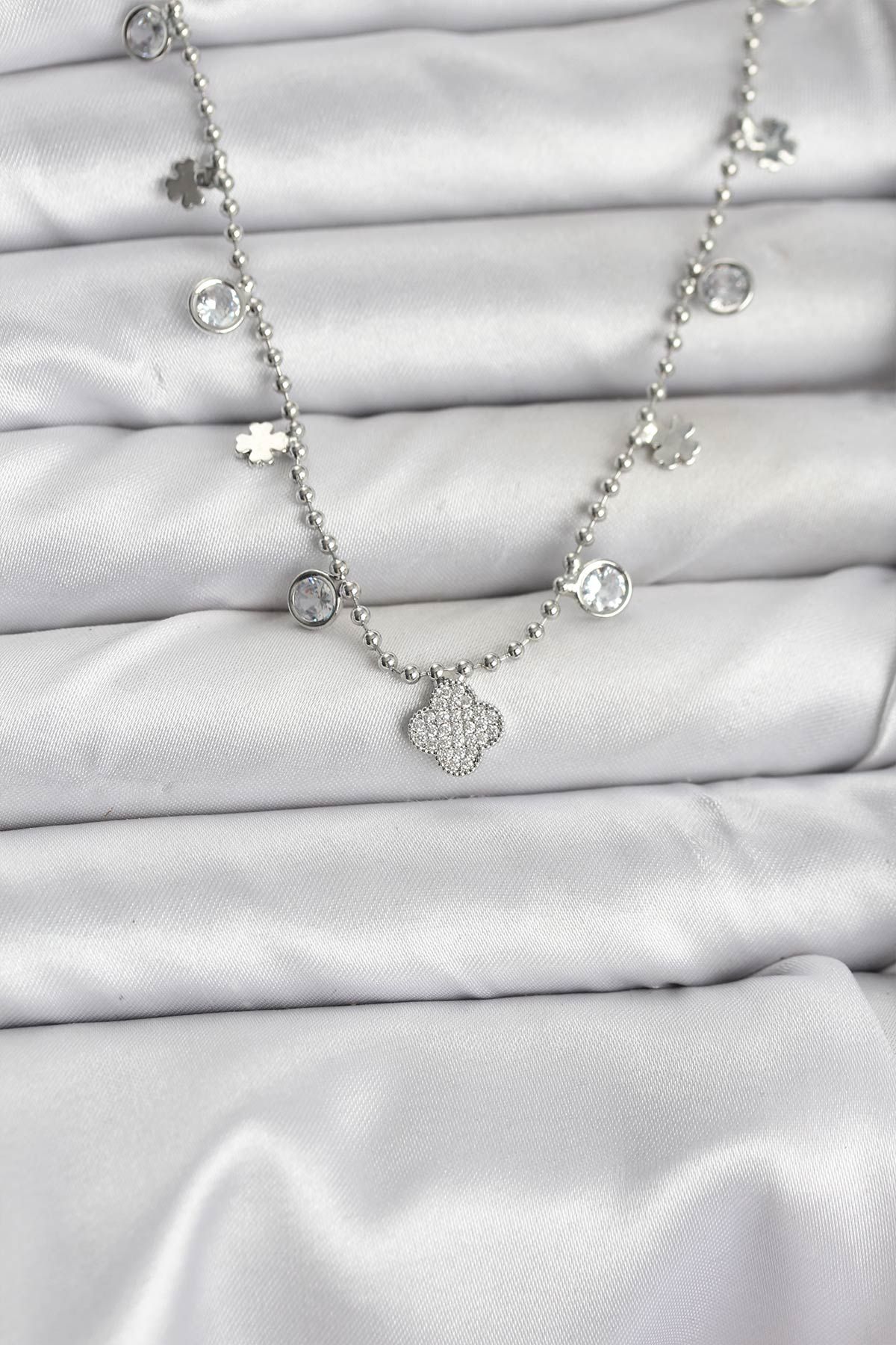 Pirinç Gümüş Renk Yonca Model Kadın Kolye - TJ-BKO10651