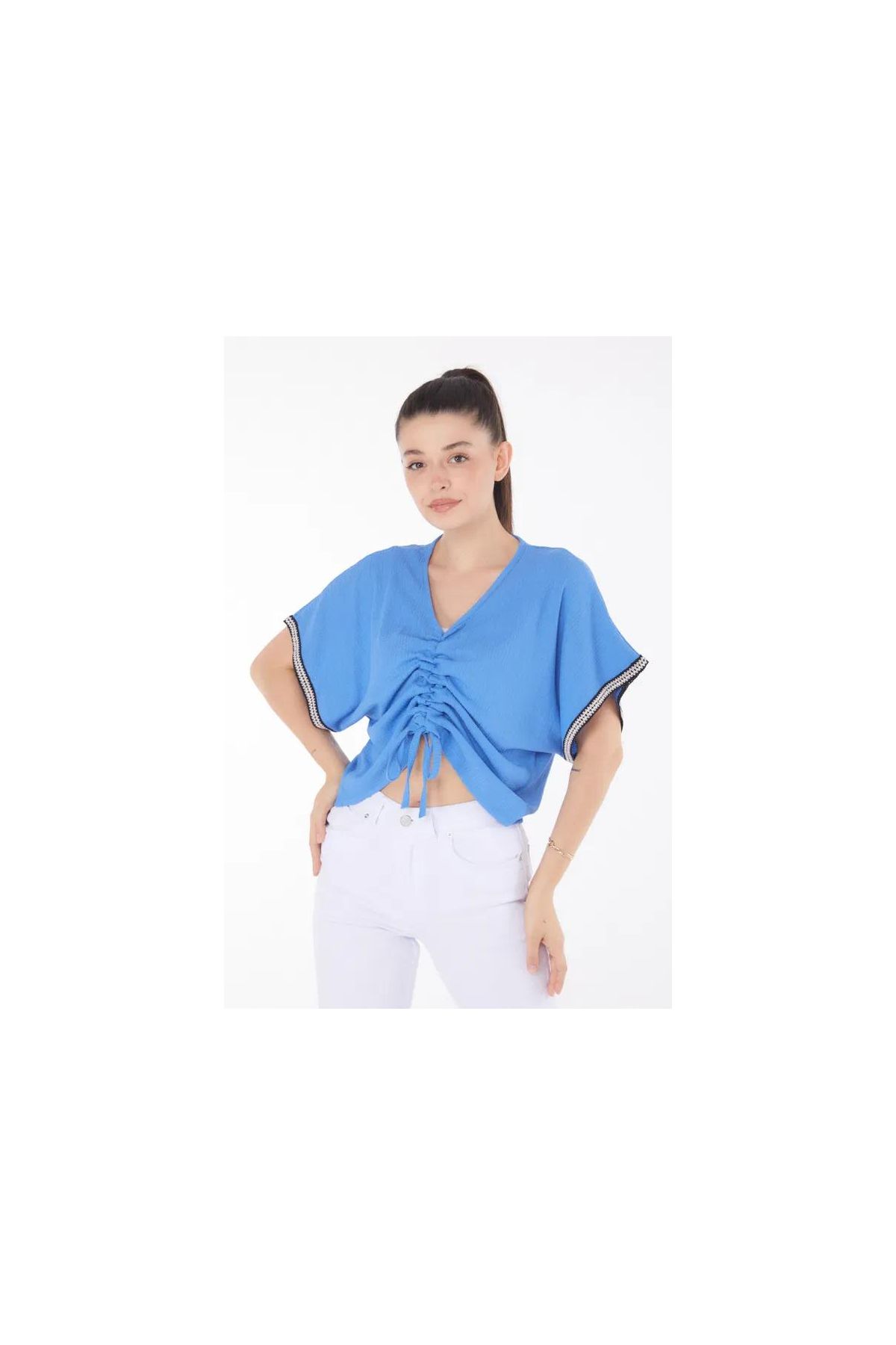V yaka büzgülü detaylı bluz