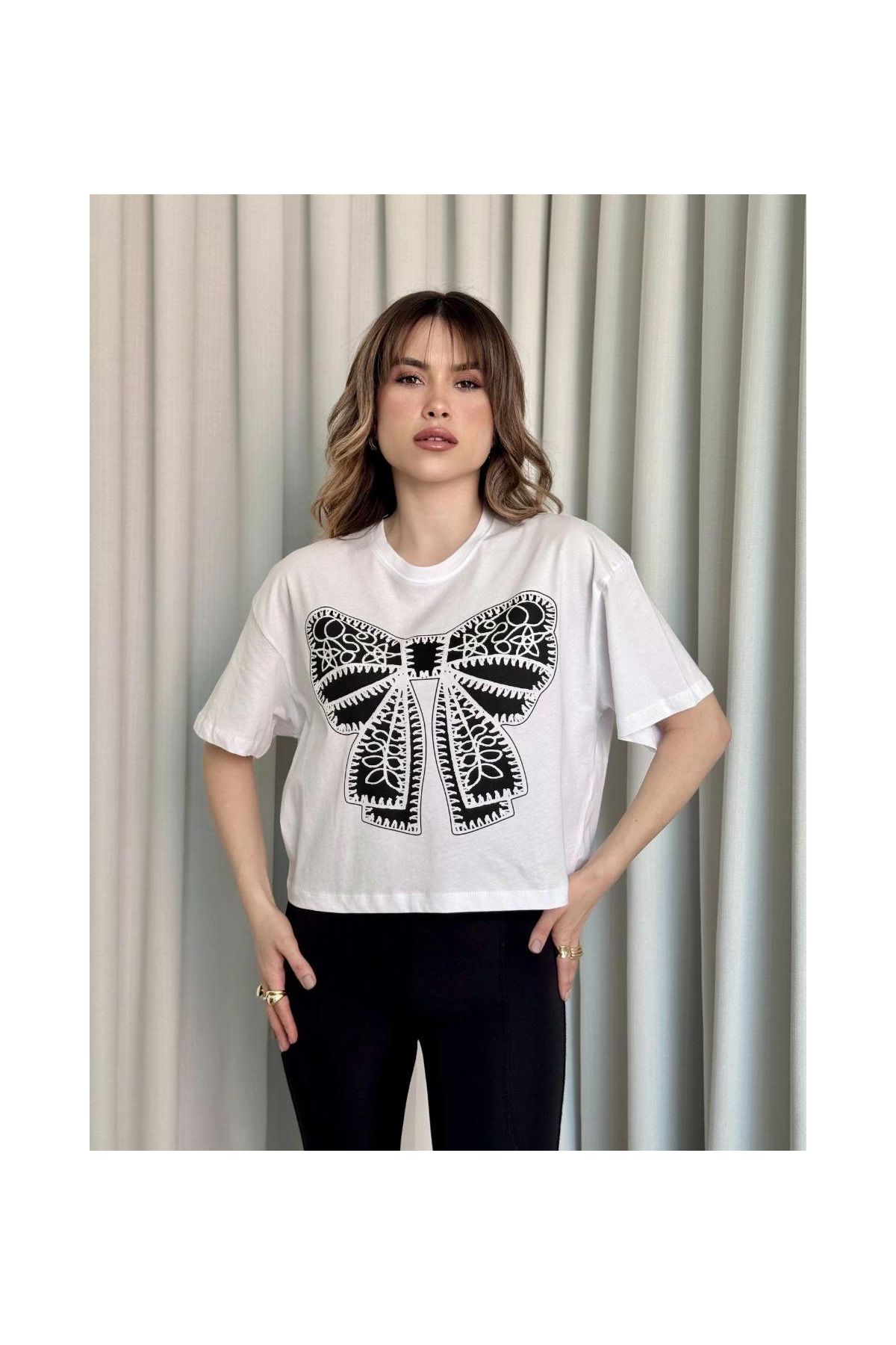 Oversize Beyaz baskılı crop tişört
