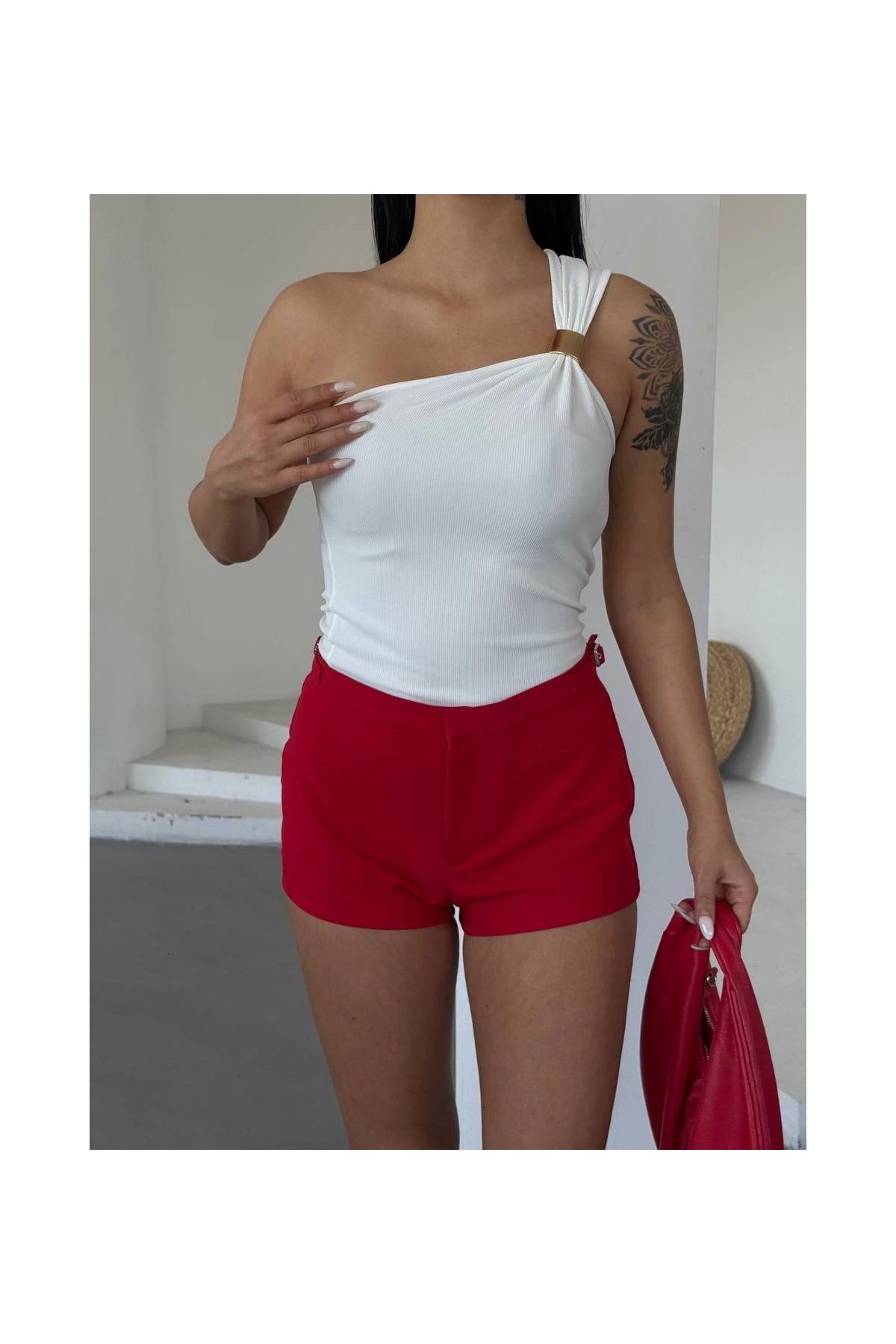 Tek omuzlu Otoman kumaş gold metal detaylı bluz