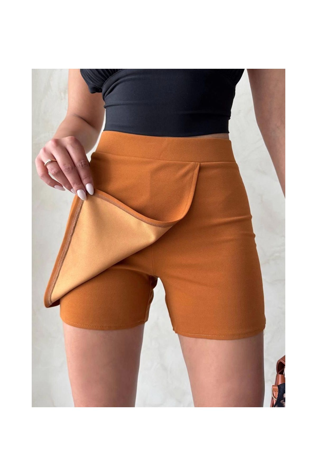 Kapaklı şort etek camel s208
