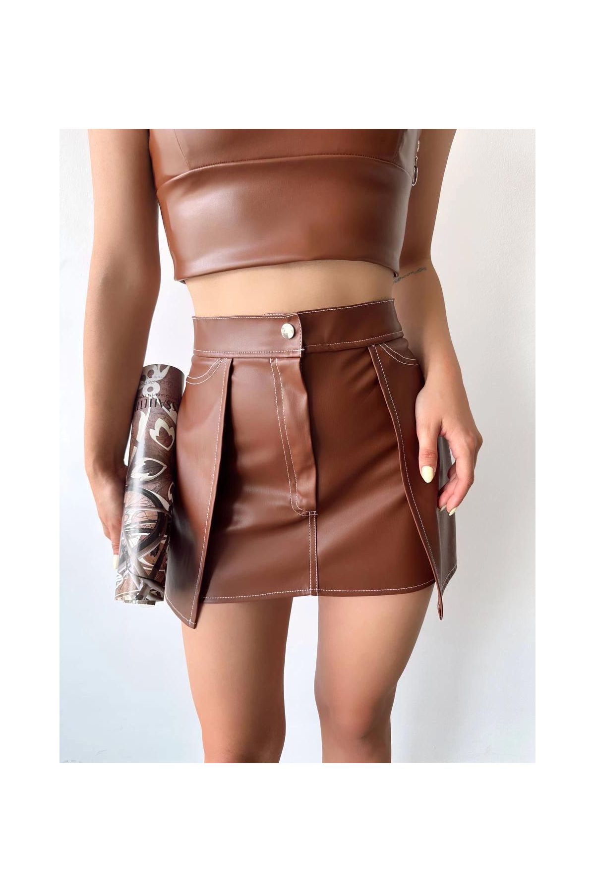 Kontrast deri etek kahve