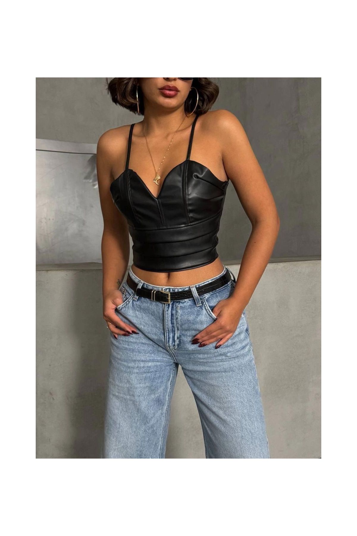 İp askılı yandan fermuarlı rastale deri crop siyah