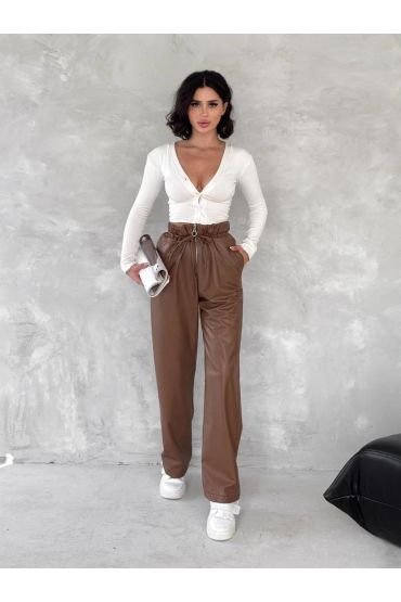 Kendinden ince kemerli deri pantolon kahve
