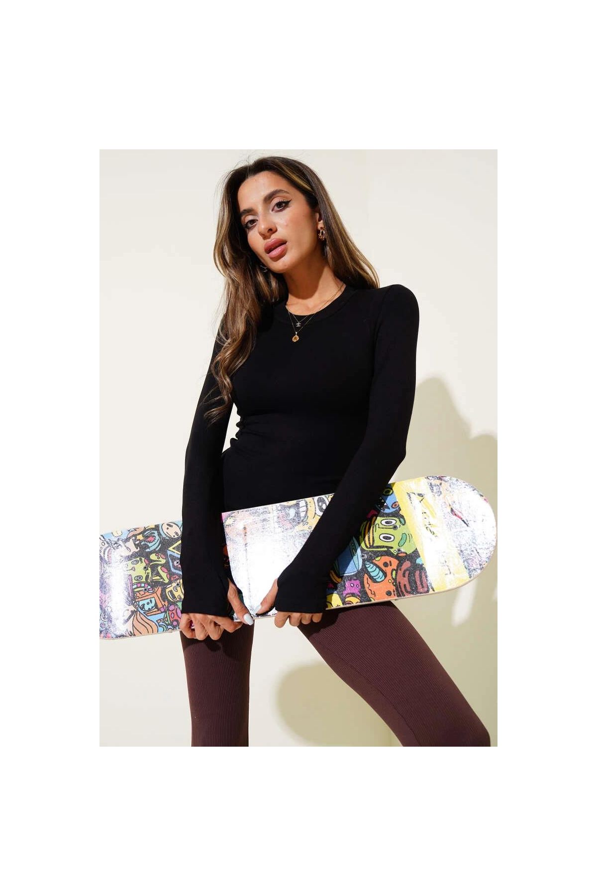 Basic Parmak Geçirme Detaylı Bluz siyah