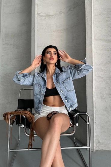 Çift cepli kol katlamalı kar yıkama crop kot ceket buz mavi