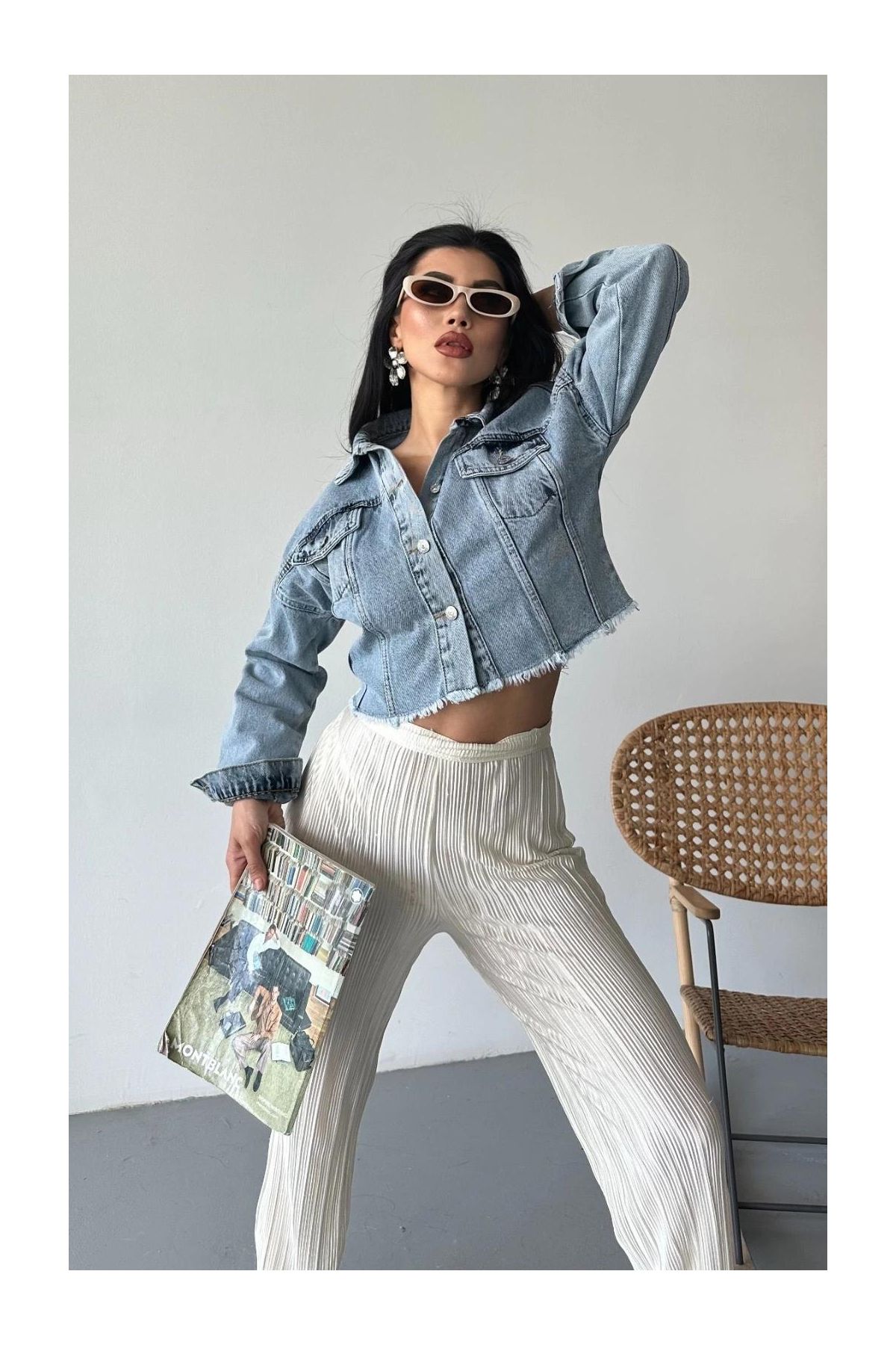 Çift kapaklı püsküllü crop buz mavi