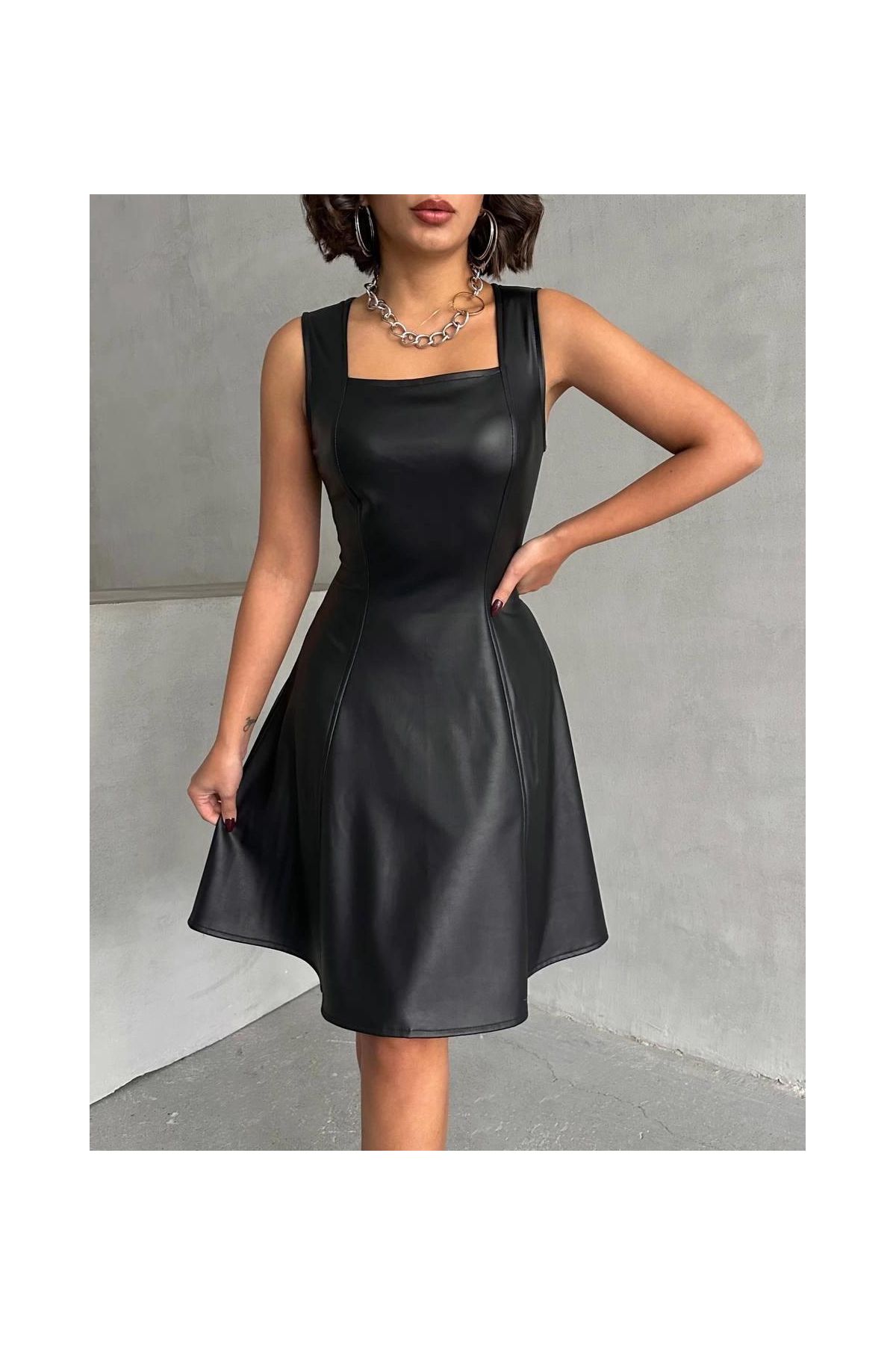 Kare yaka deri elbise siyah h24442