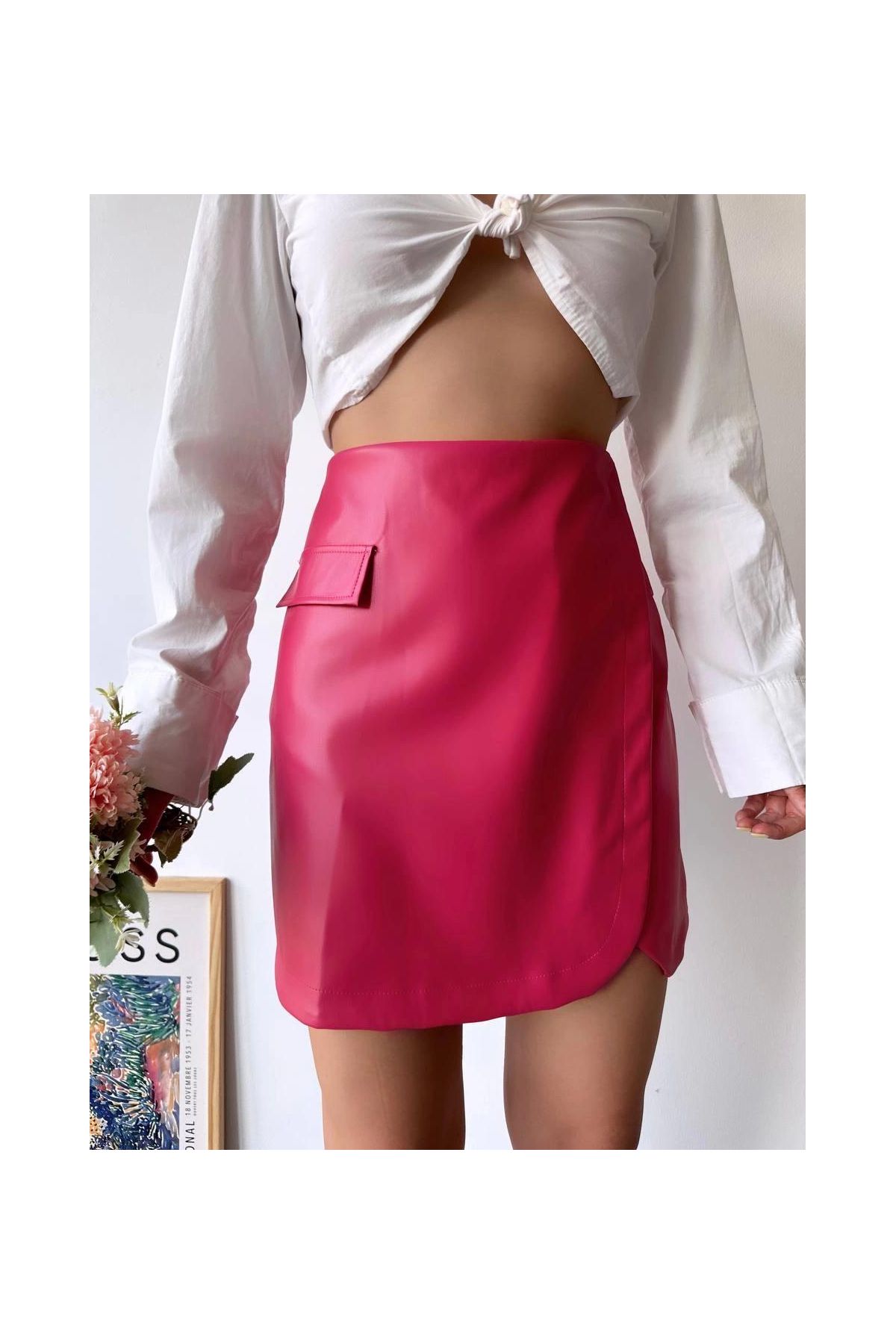 Cep detaylı oval kapaklı deri etek fuşya h240048