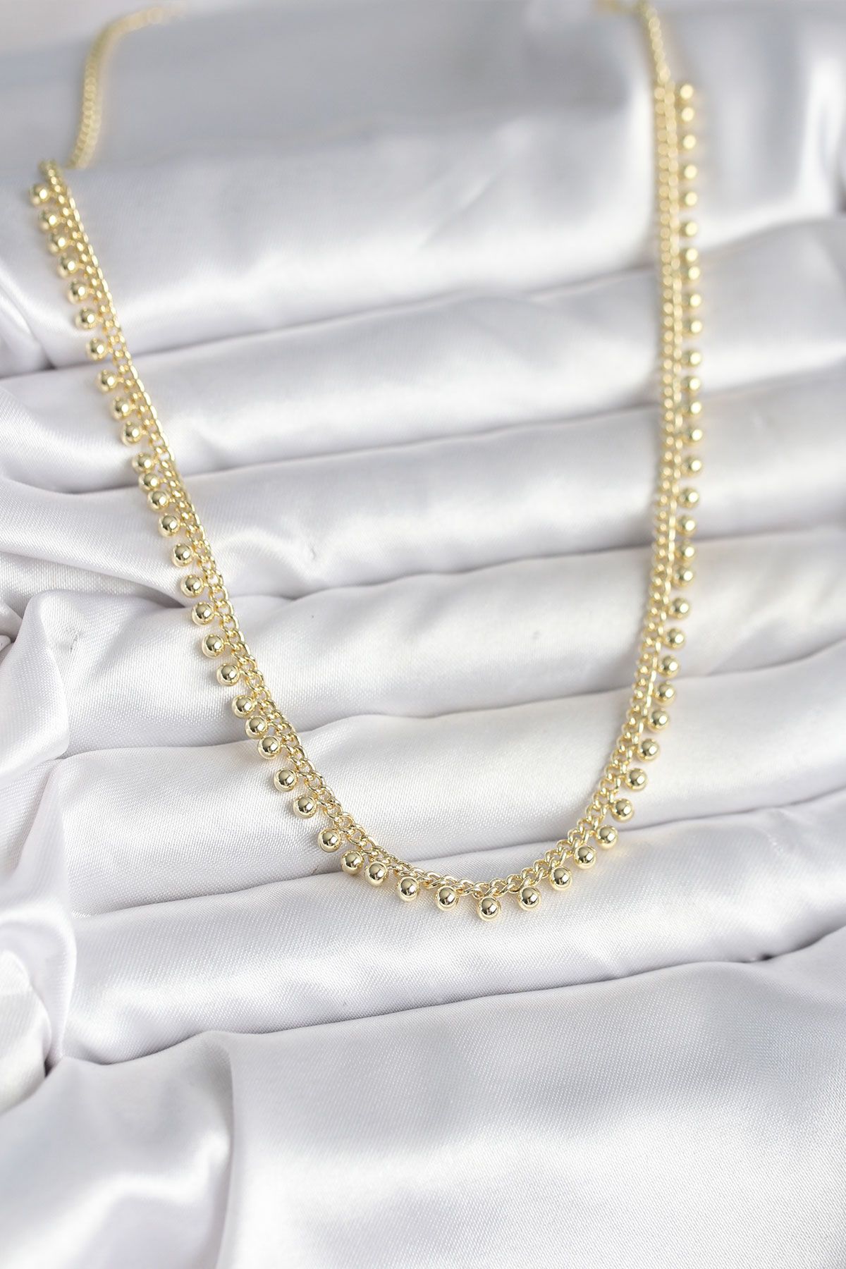 Pirinç Gold Renk Sıralı Topçuk Model Kadın Kolye - TJ-BKO10725