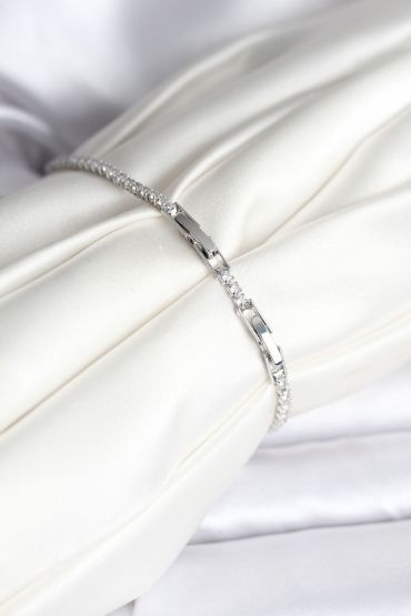 Yıldız Model Zirkon Taşlı Gümüş Renk Pirinç Su Yolu Kadın Bileklik - TJ-BB8097