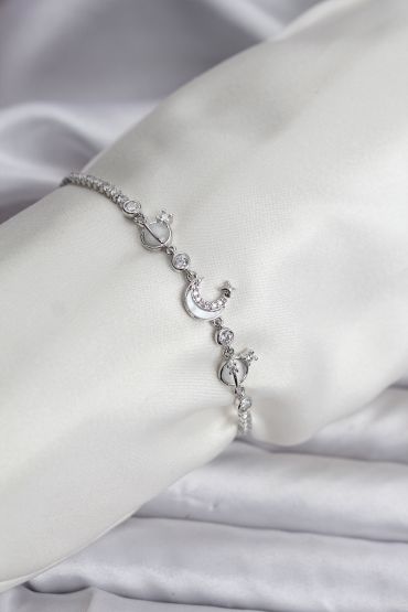 Charmlı Model Zirkon Taşlı Gümüş Renk Su Yolu Kadın Bileklik - TJ-BB8109