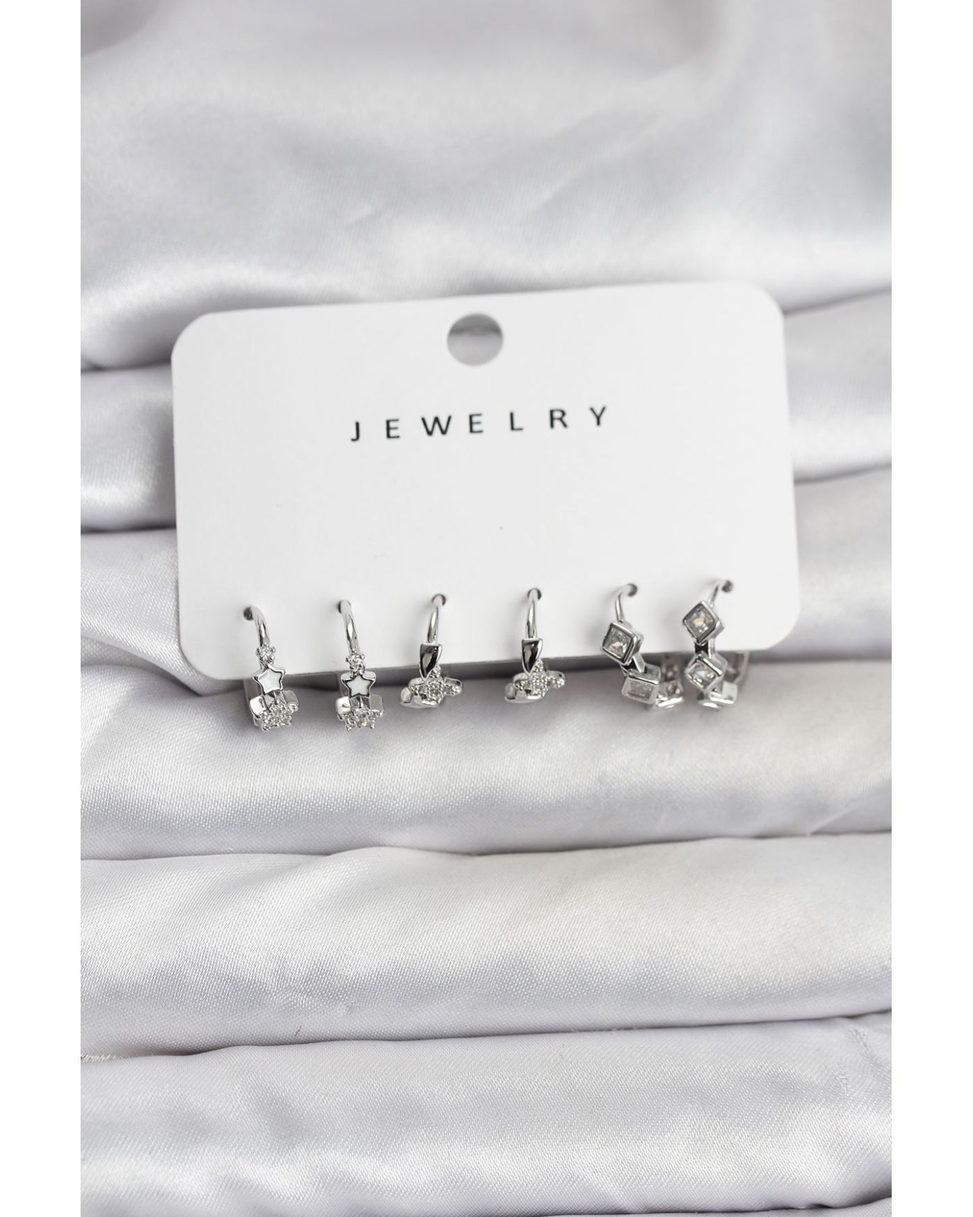 Gümüş Renk Pirinç Yıldız Modelli Kadın Küpe Seti - TJ-BKP11484