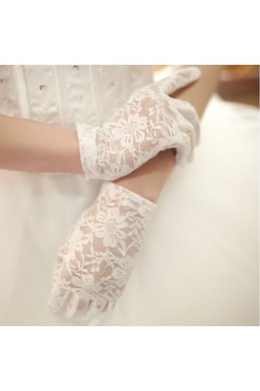 Beyaz Renk Kısa Dantelli Eldiven