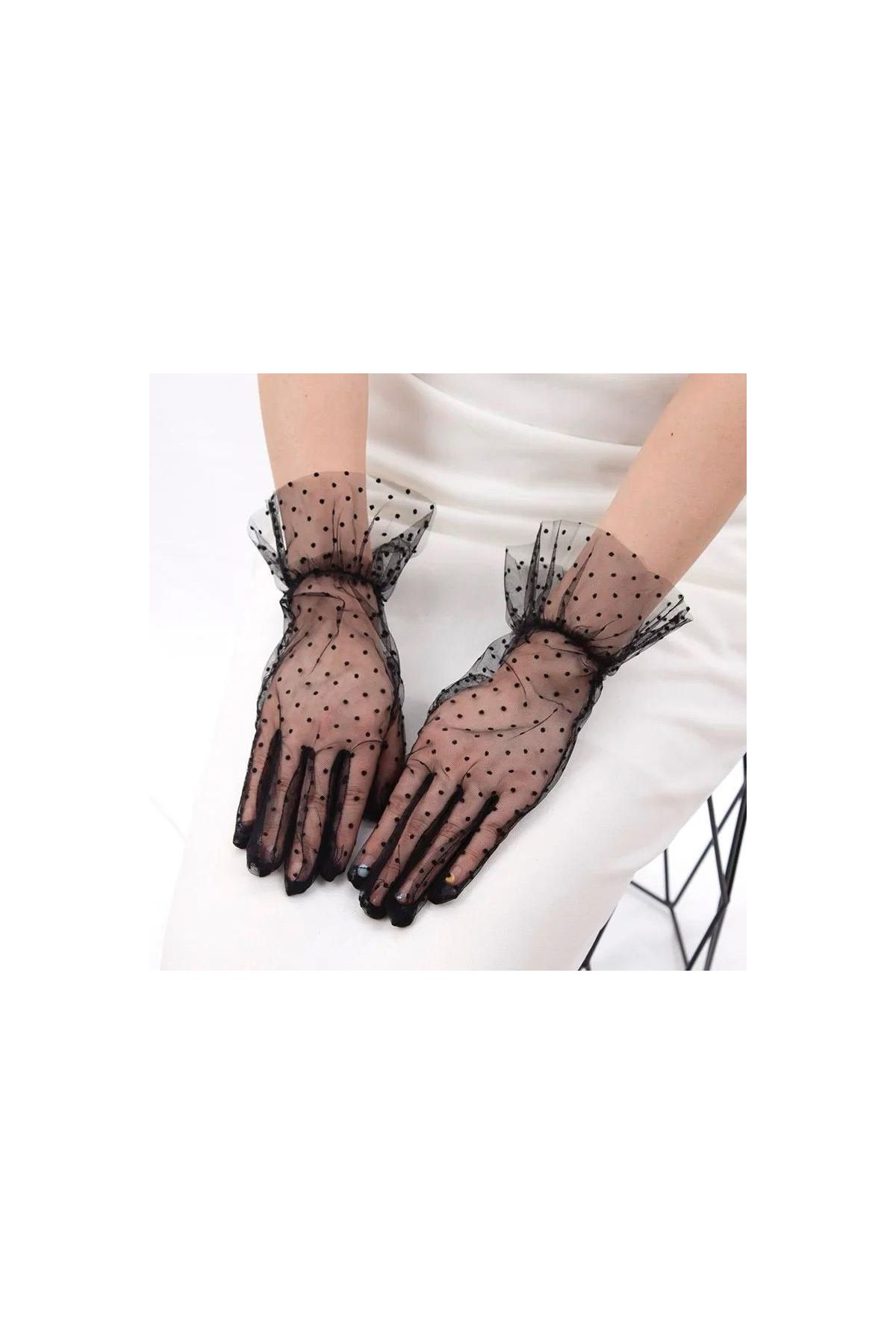 Kısa Boy Güpürlü Siyah Puantiyeli Tül Eldiven Siyah Renk