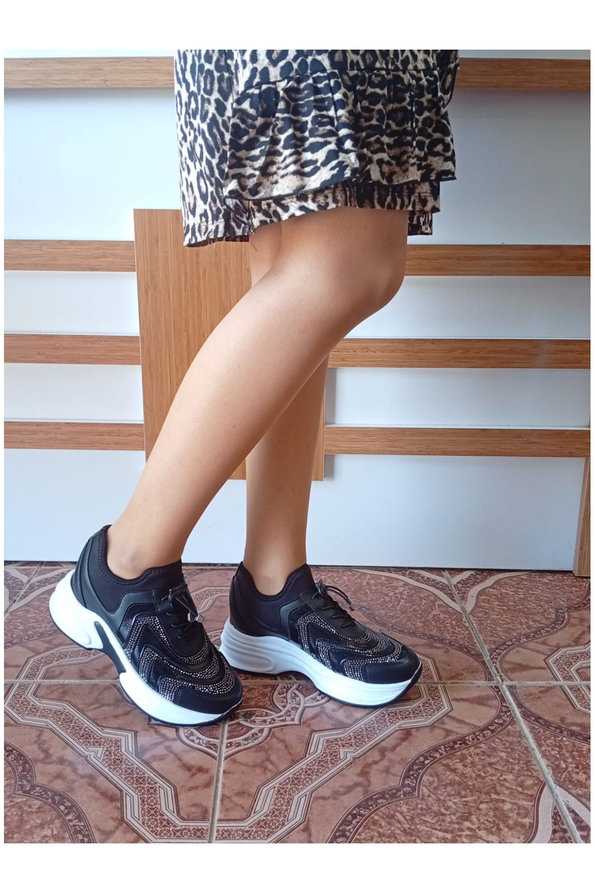 Kadın Yüksek Taban Rahat Şık Günlük Spor Ayakkabı Siyah Renk