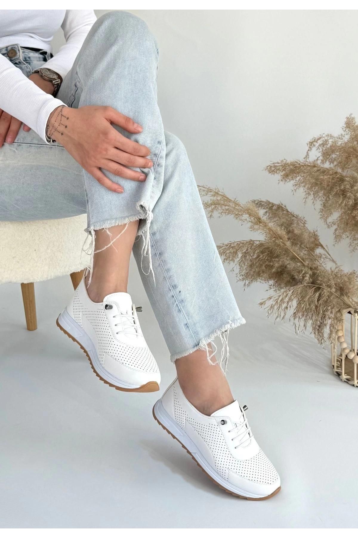 Tone Beyaz Cilt Bağcıklı Spor Ayakkabı