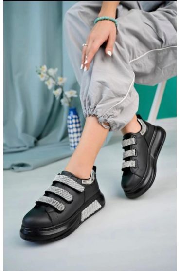 Elika Siyah Cilt Cırt Cırtlı Spor Ayakkabı