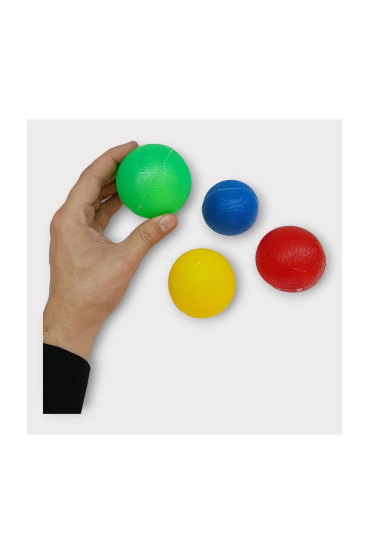 Köpek Oyuncağı - Plastik Düdüklü Top - 4 lü Set