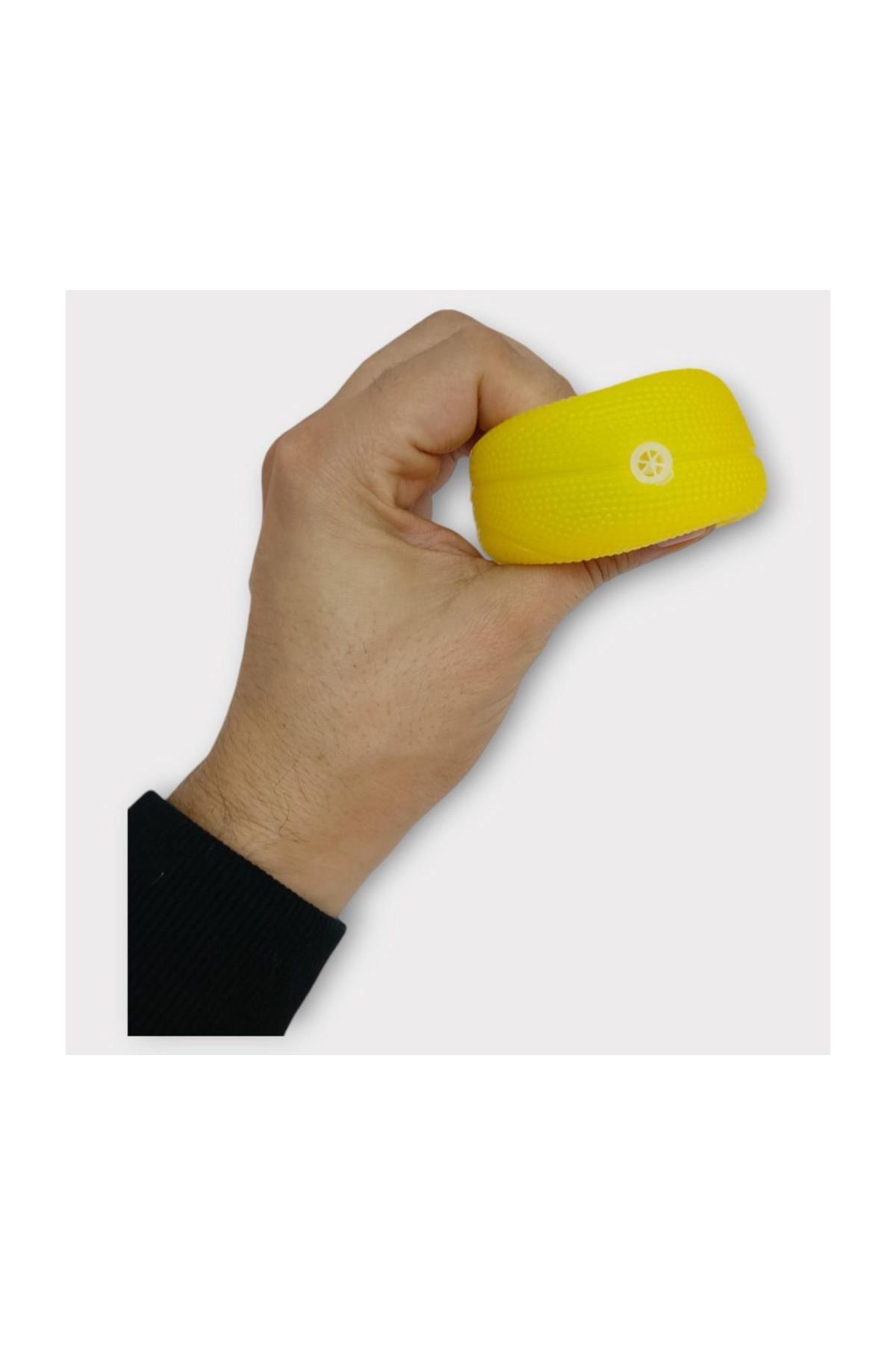 Köpek Oyuncağı - Plastik Düdüklü Top - Sarı