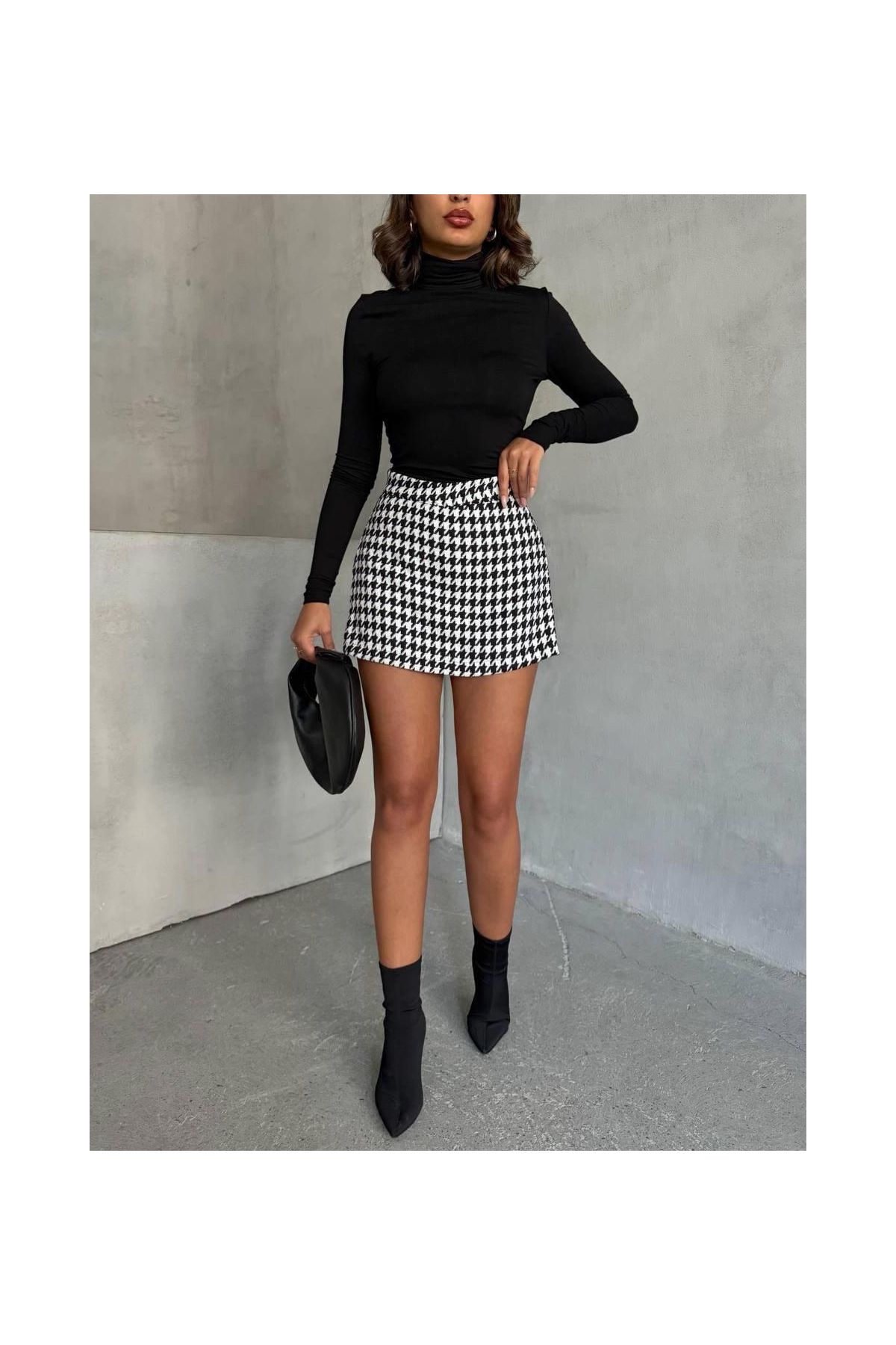 Kapaklı kaşe şort etek siyah beyaz kazayağı h261218
