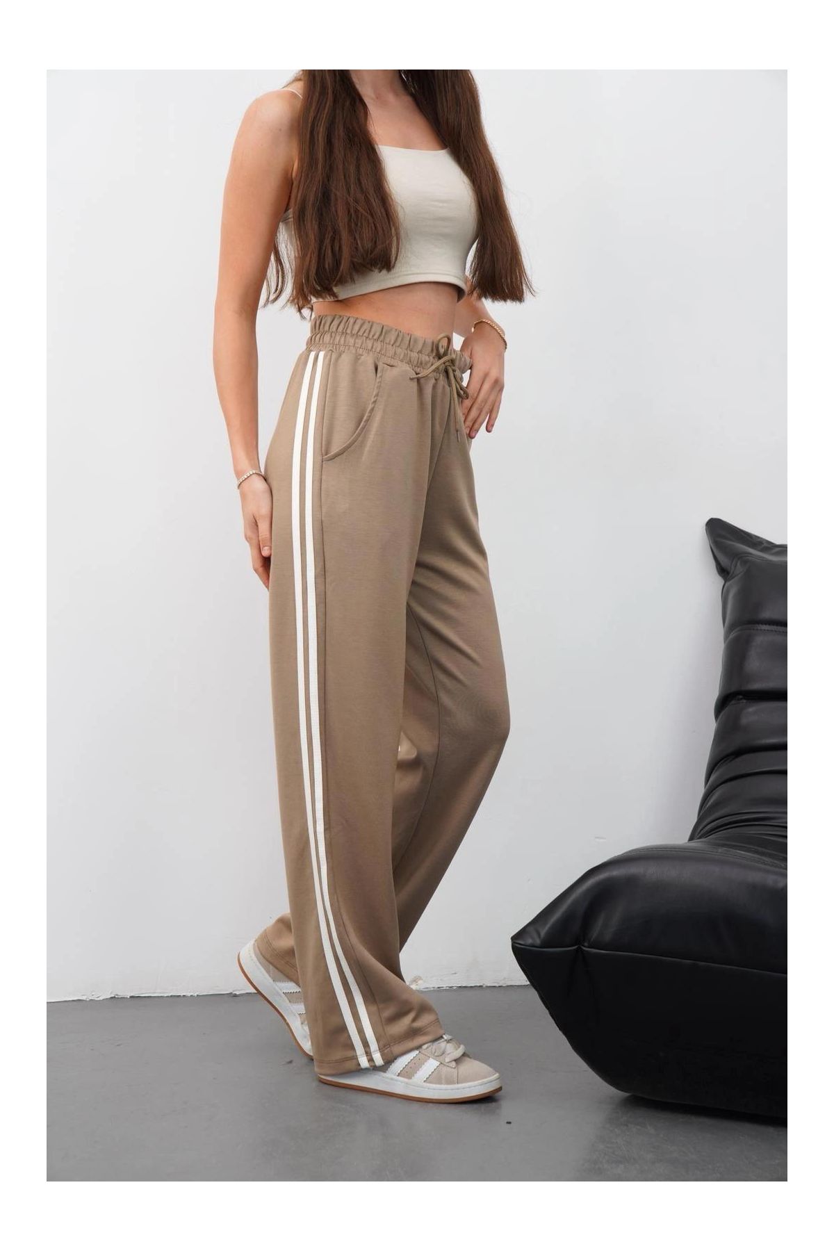 Yandan çift şeritli pantolon vizon