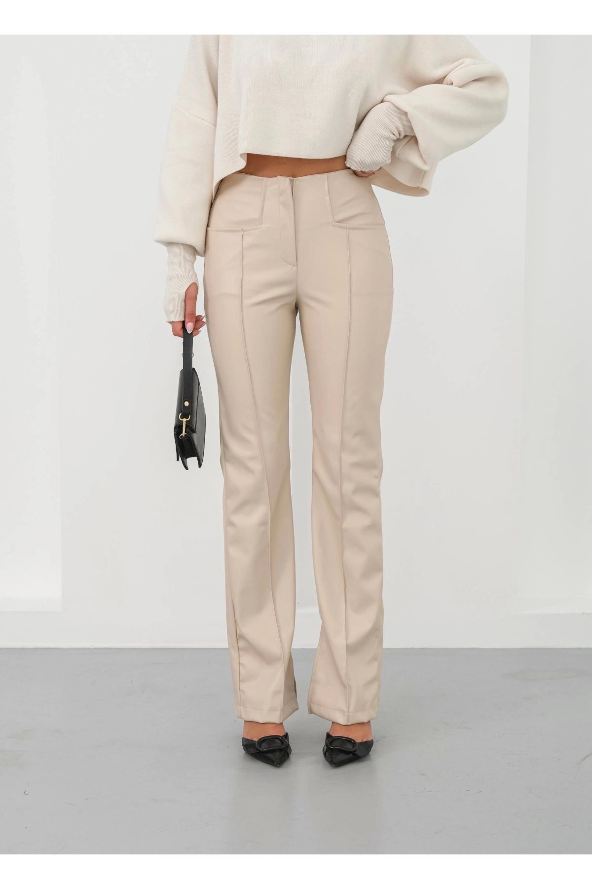 İspanyol yırtmaçlı paça deri pantolon bej hn