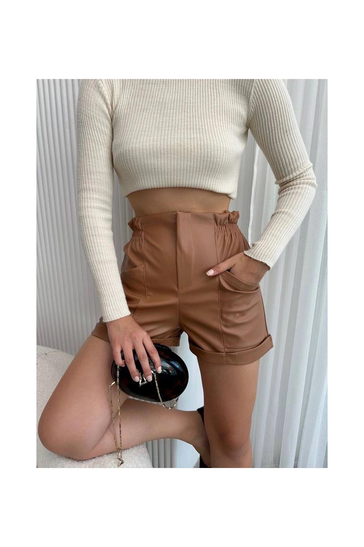 Beli lastikli deri şort kahve H24605