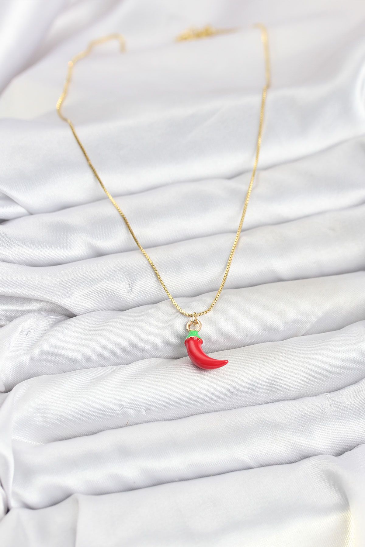 Pirinç Gold Renk Kırmızı Kapya Biber Model Kadın Kolye - TJ-BKO10813