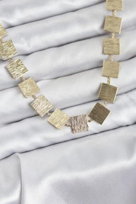 Kare Plaka Model Gold Renk Kadın Kolye - TJ-BKO10825