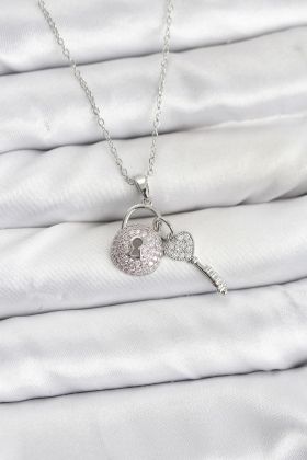 316L Çelik Zincir Gümüş Renk Kilit Anahtar Model Zirkon Taşlı Kadın Kolye - TJ-BKO10880