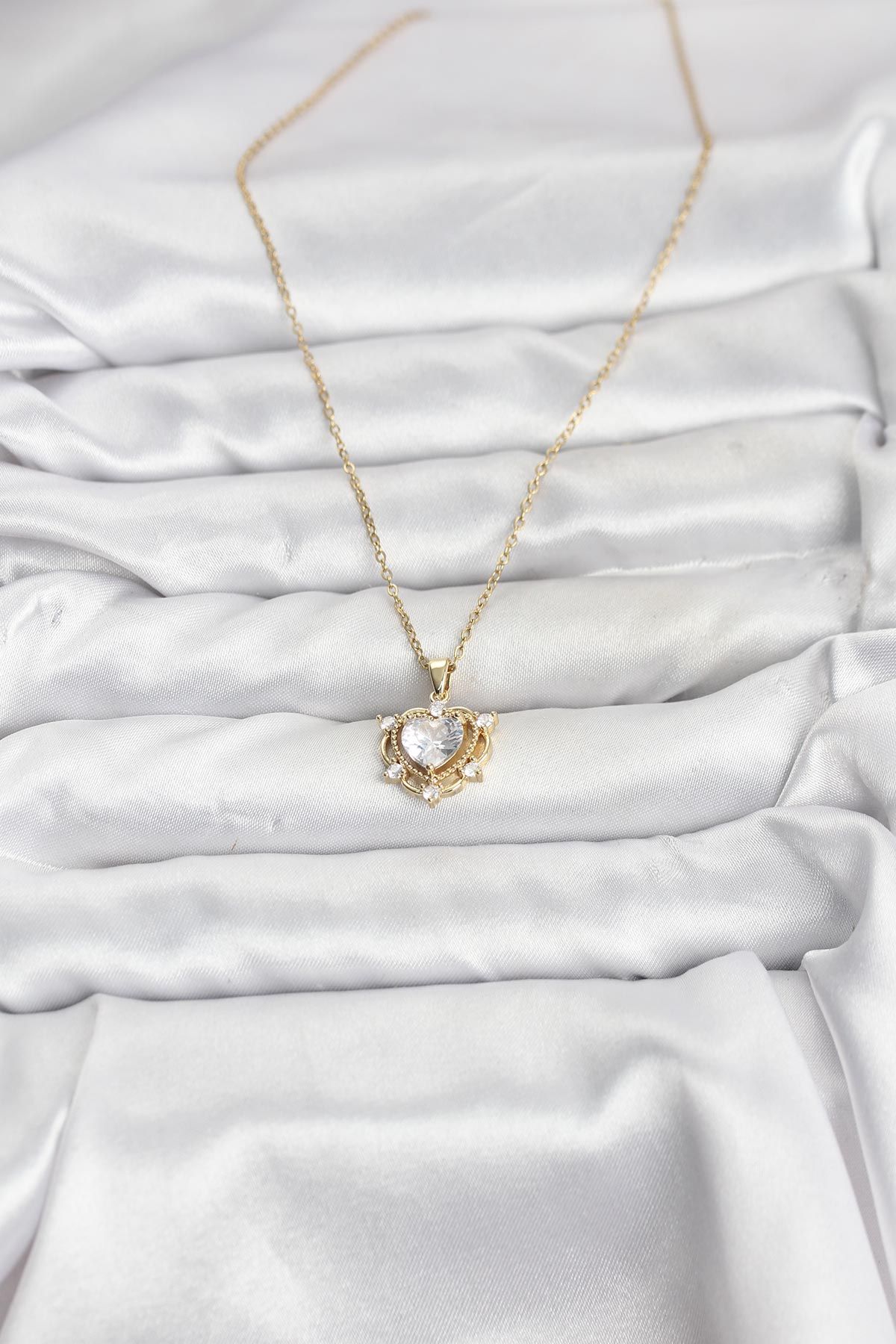 316L Çelik Zincir Gold Renk Kalp Model Zirkon Taşlı Kadın Kolye - TJ-BKO10883