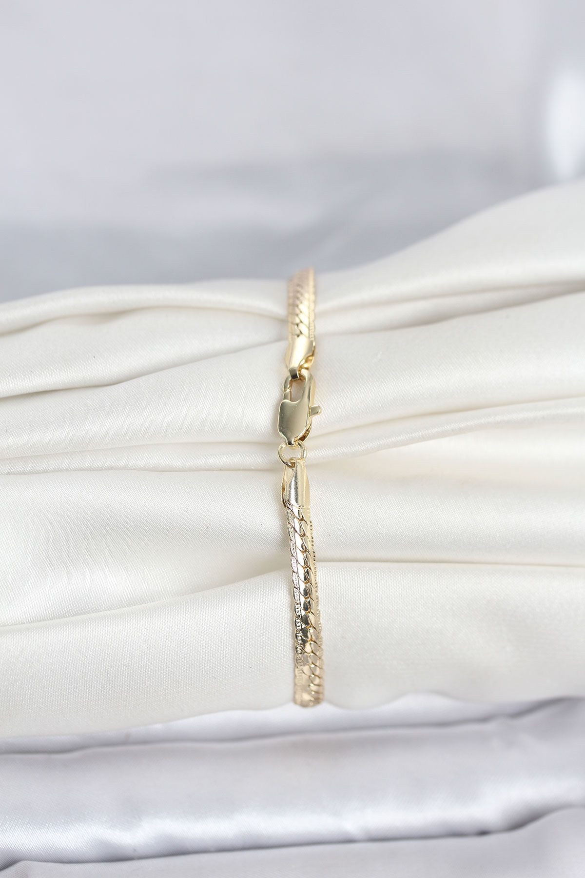 CM 14K Gold Renk Lazerli Yassı Zincir Model Kadın Bileklik - TJ-BB8295