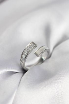 Gümüş Renk Sedefli Baget Zirkon Taşlı Kadın Yüzük - TJ-BYK3952